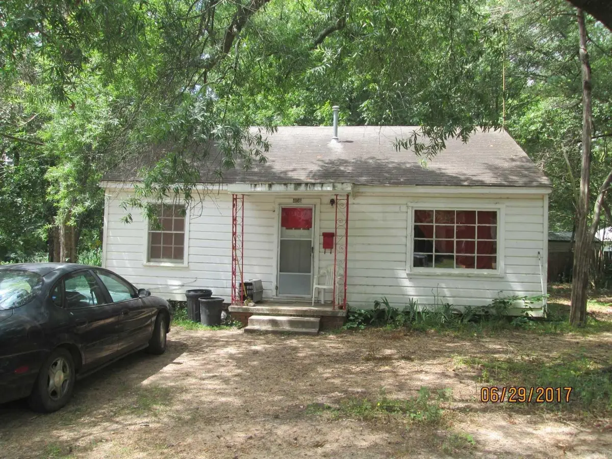 408 Calvin St, Stamps, AR 71860 - #1