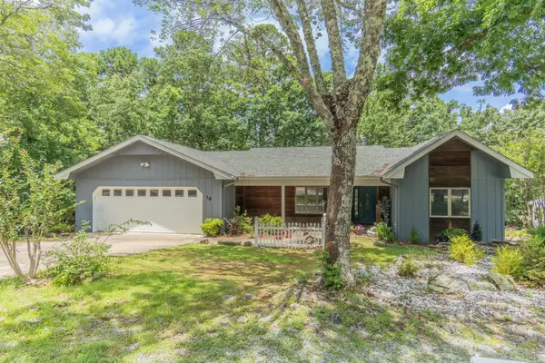 16 Balenciaga Way, Hot Springs Village, AR 71909