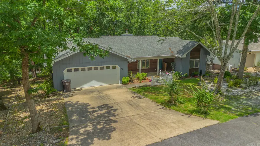16 Balenciaga Way, Hot Springs Village, AR 71909 - #2