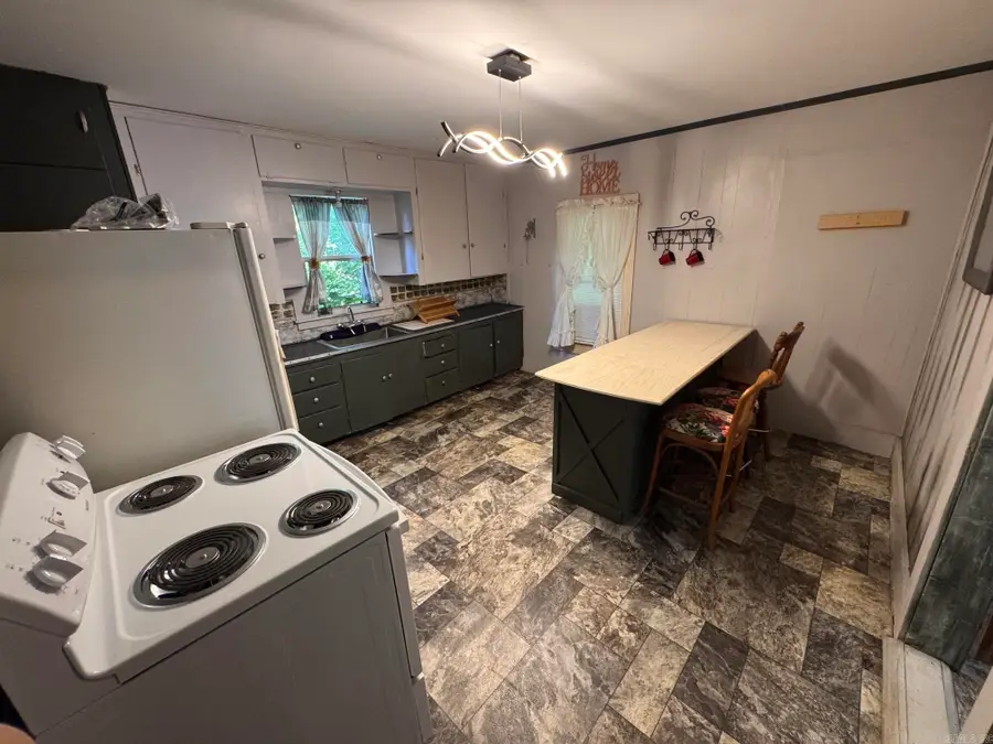 713 N Montgomery Street, Clarksville, AR 72830 - #3