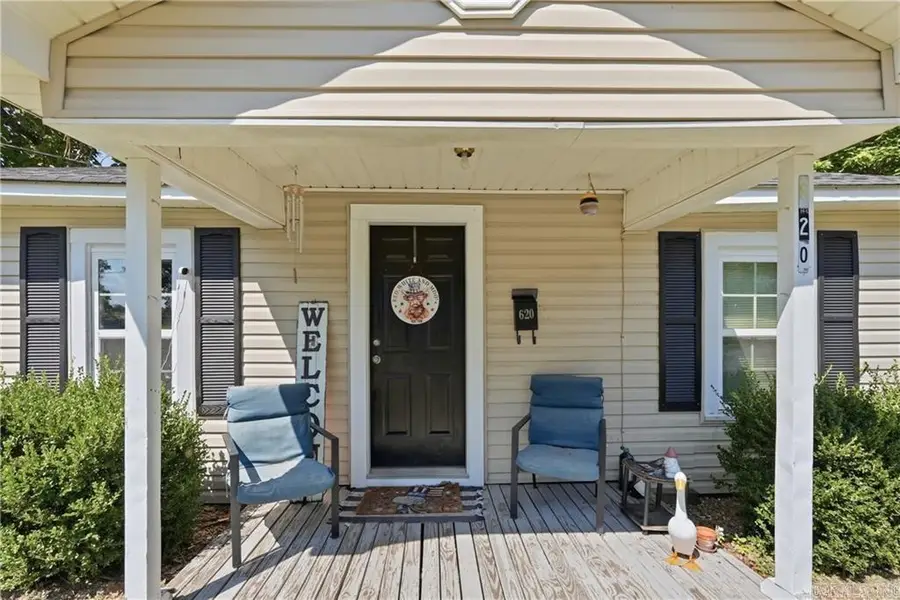 620 S Front St, Dardanelle, AR 72834 - #3