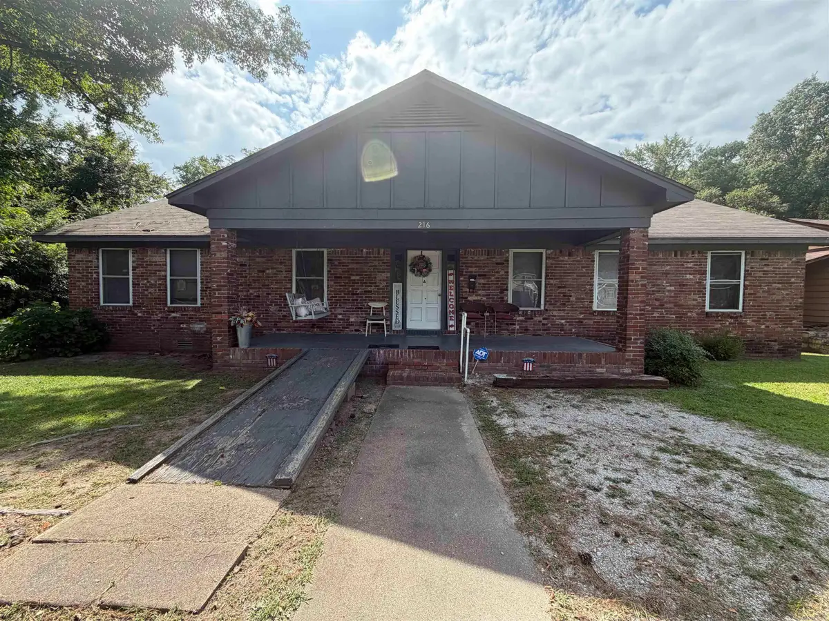 216 E Elizabeth Ann Street, Malvern, AR 72104 - #1