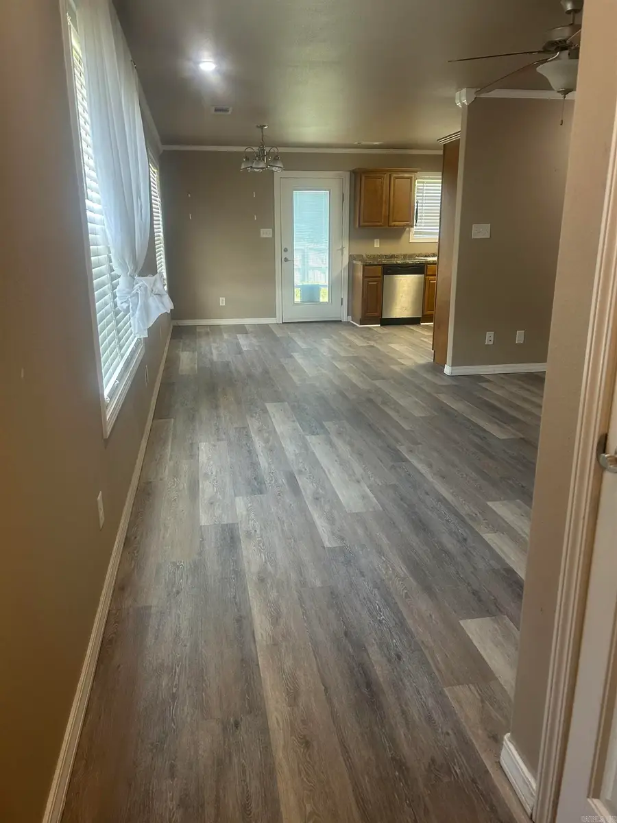 1209 S Pittsburg Ave, Russellville, AR 72802 - #3