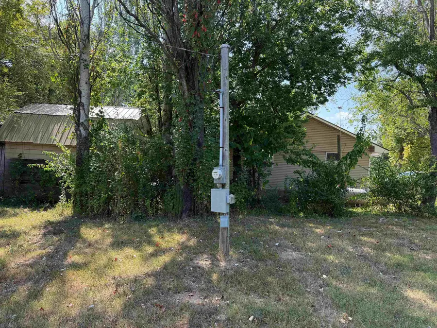 1008 Oak St., Mountain View, AR 72560 - #3