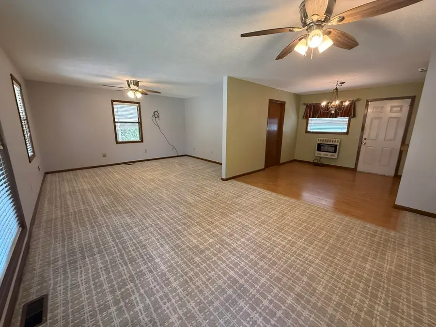 82 S Oak Street, Melbourne, AR 72556 - #2