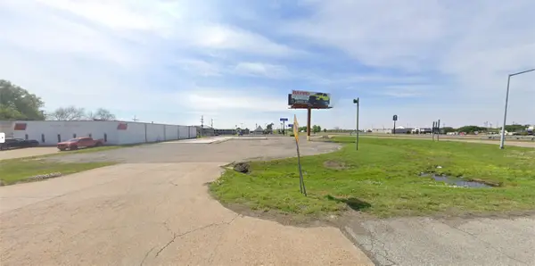100 S Service, Blytheville, AR 72315