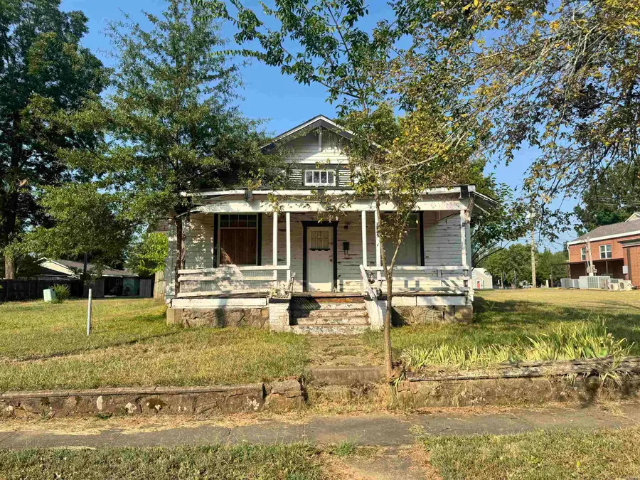 507 Ninth Street, Mena, AR 71953 - #3