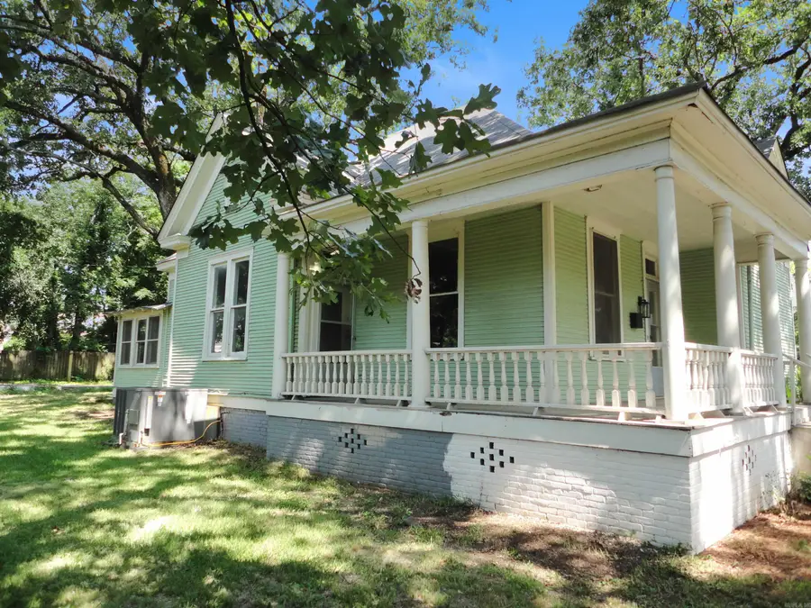 912 S Oak Street, Little Rock, AR 72204 - #2