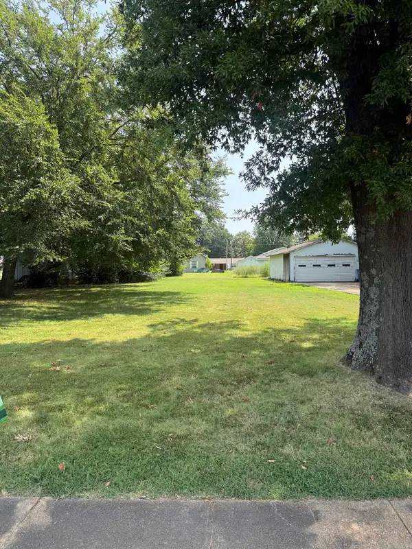 2402 Willow Road, Jonesboro, AR 72401
