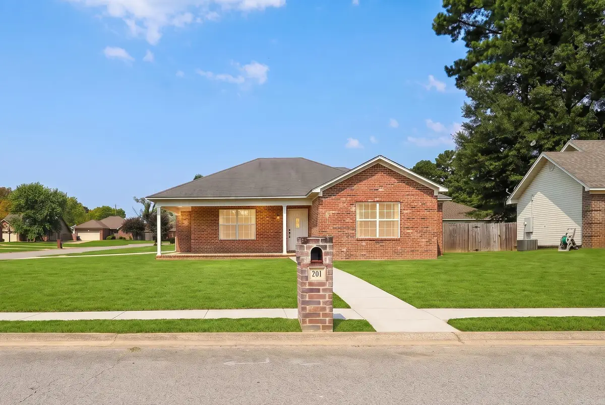 201 Boston St, Jacksonville, AR 72076 - #1