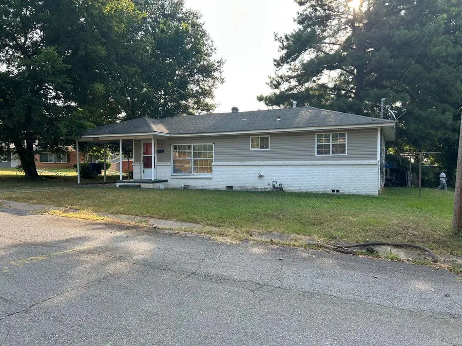 1814 Crutcher St, North Little Rock, AR 72114 - #2