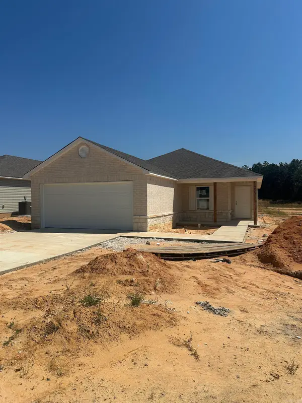 8025 Chesapeake Trail, Bauxite, AR 72011