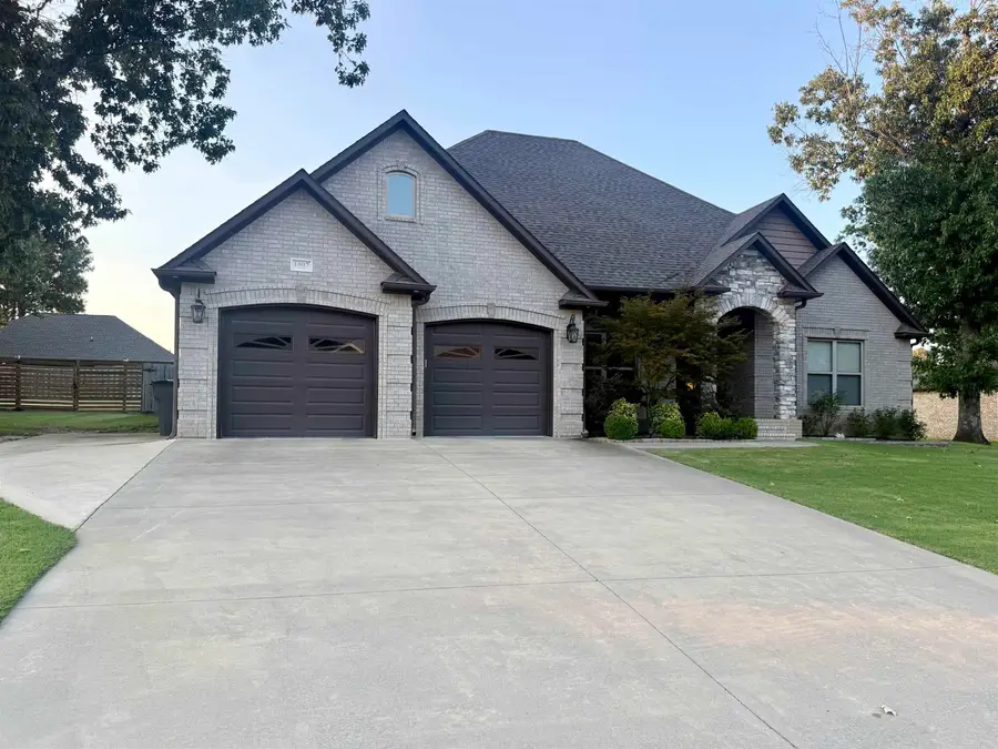 1807 Austin Lane, Paragould, AR 72450 - #2