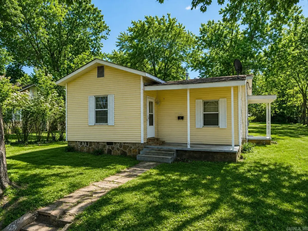 202 N Griffin Street, Morrilton, AR 72110 - #1
