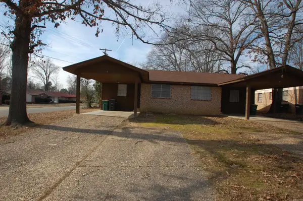 8205 E Woodview Drive, Sherwood, AR 72120