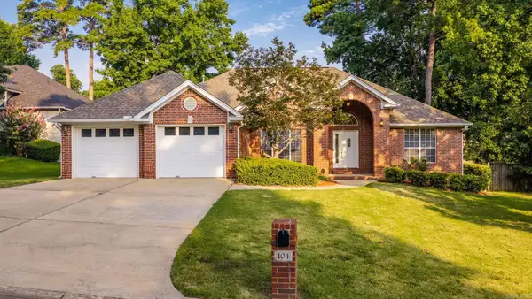 104 Cannes Court, Maumelle, AR 72113