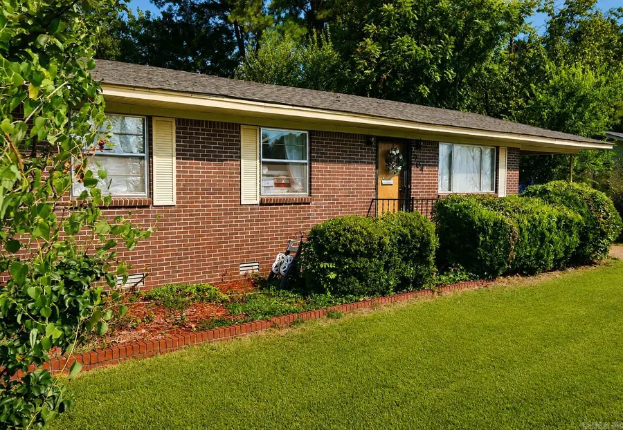 904 N Moose Street, Morrilton, AR 72110 - #2