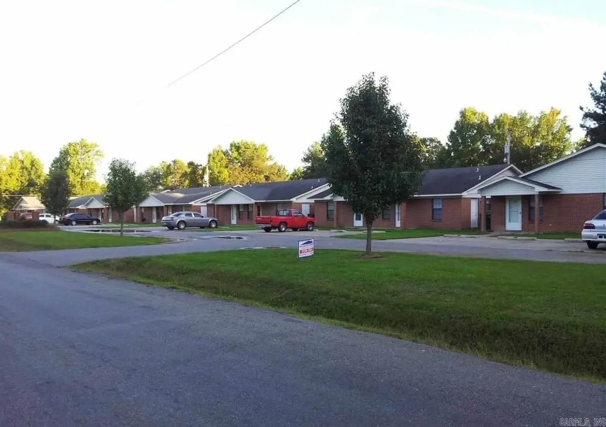 5800-5826 W Short 3rd Avenue, Pine Bluff, AR 71602 - #1