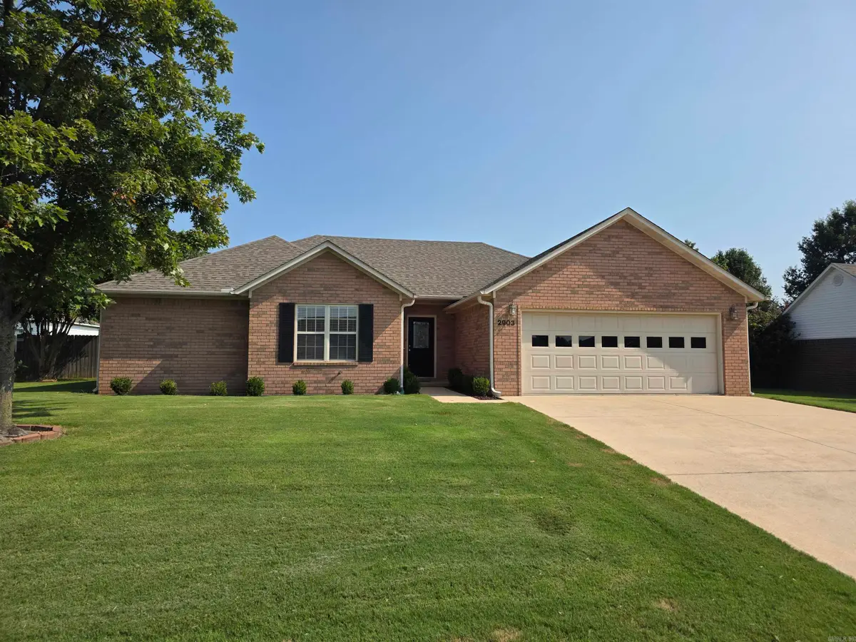 2903 Cambridge Drive, Paragould, AR 72450 - #1
