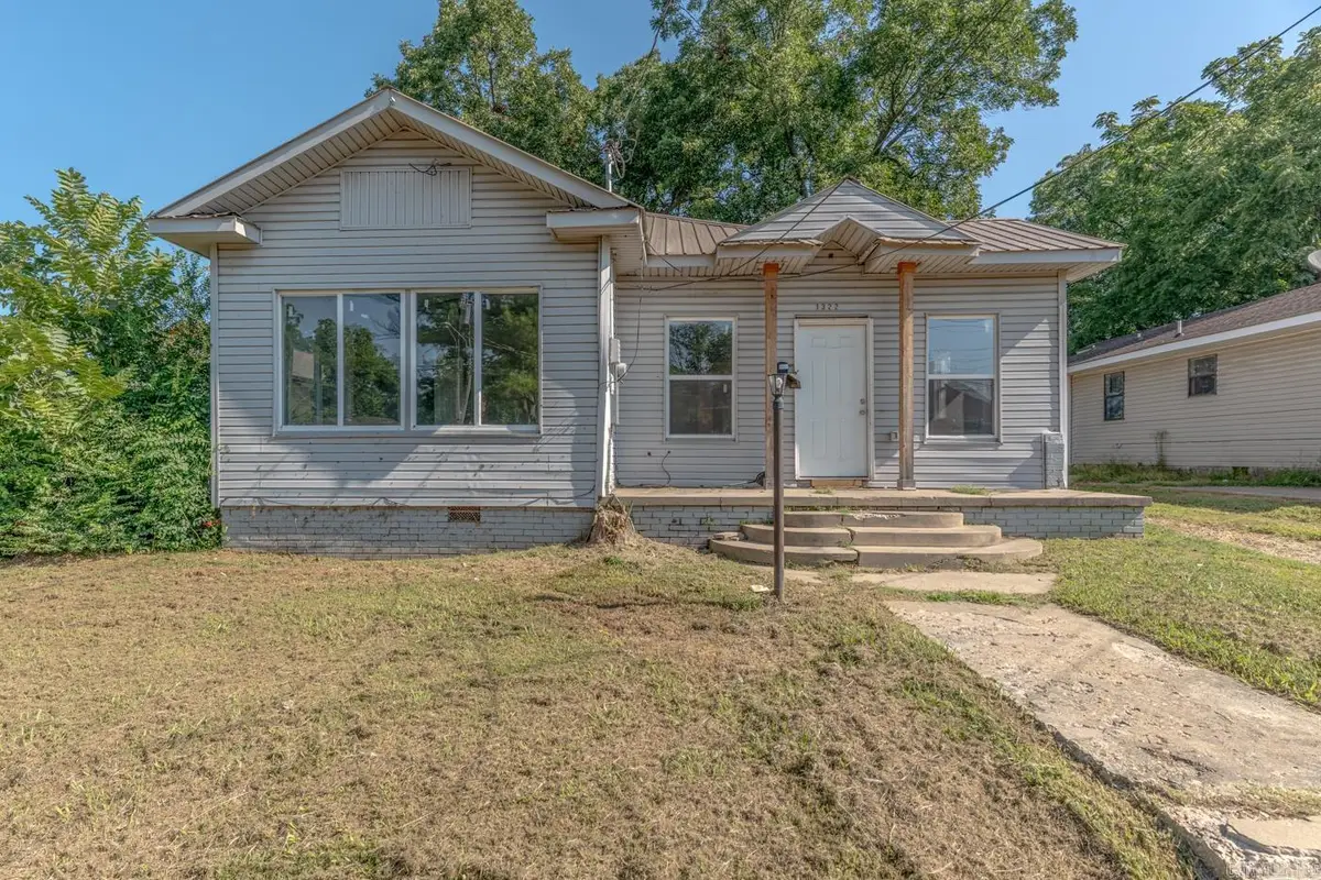 1322 W Huntington Ave, Jonesboro, AR 72401 - #1