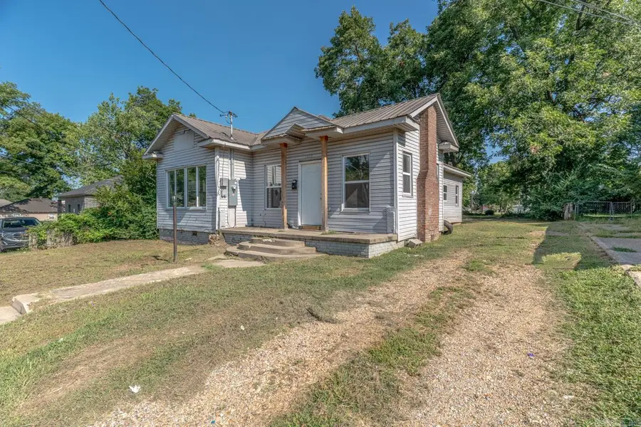 1322 W Huntington Ave, Jonesboro, AR 72401 - #2