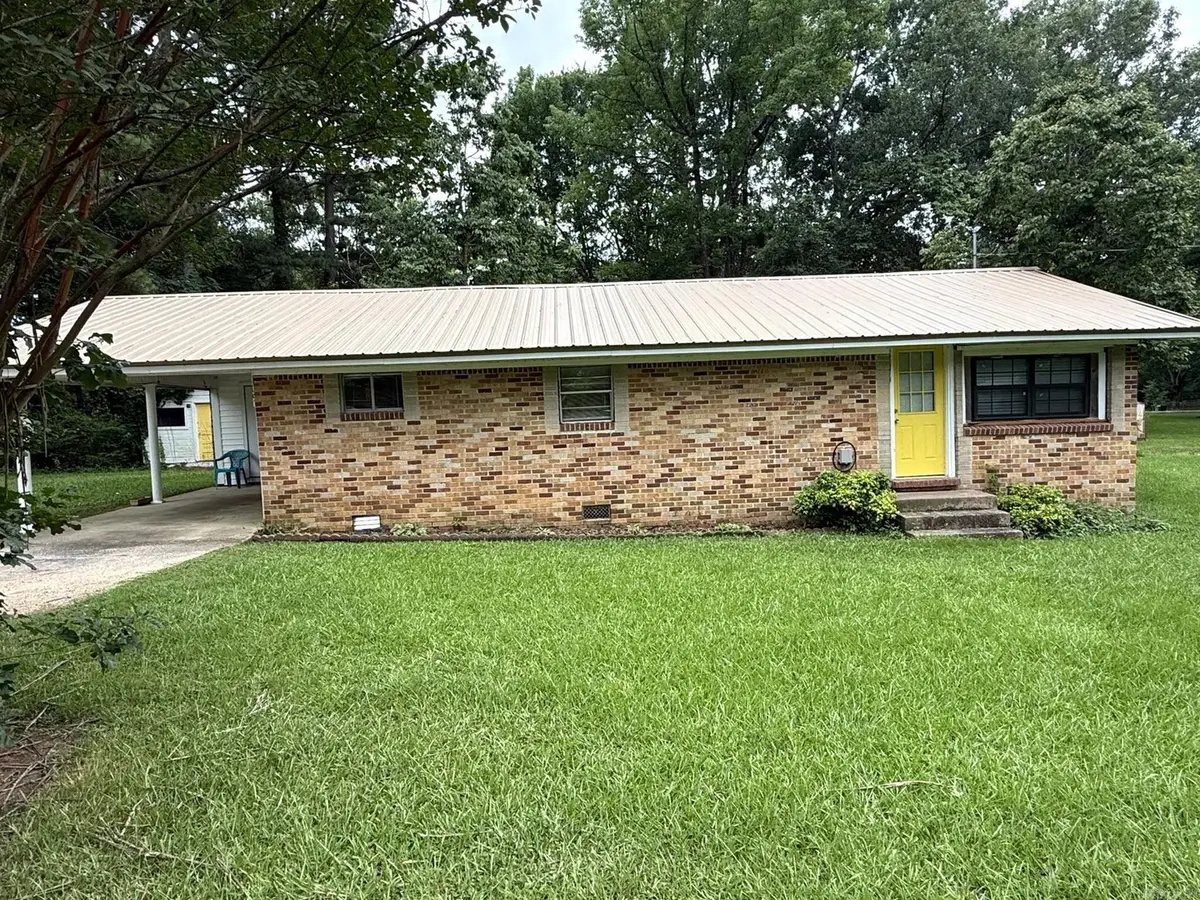109 W Elm St, Fountain Hill, AR 71642 - #1