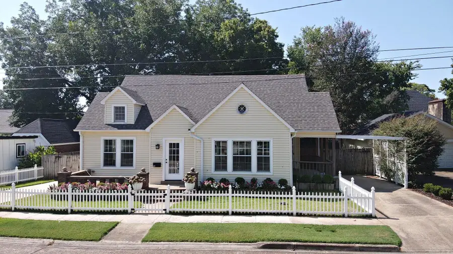 415 Cherry Street, Arkadelphia, AR 71923 - #2