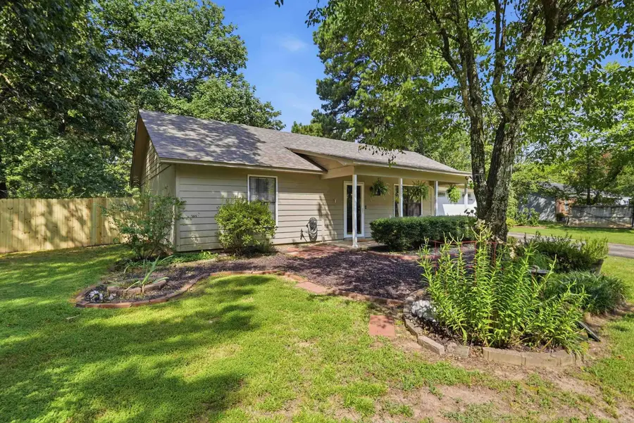 5903 Edgewood Dr, Benton, AR 72019 - #3