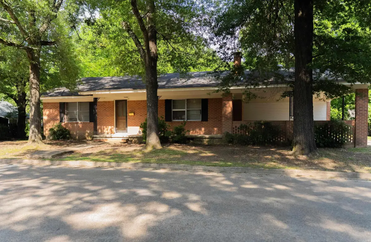 410 N 15th Street, Arkadelphia, AR 71923 - #1
