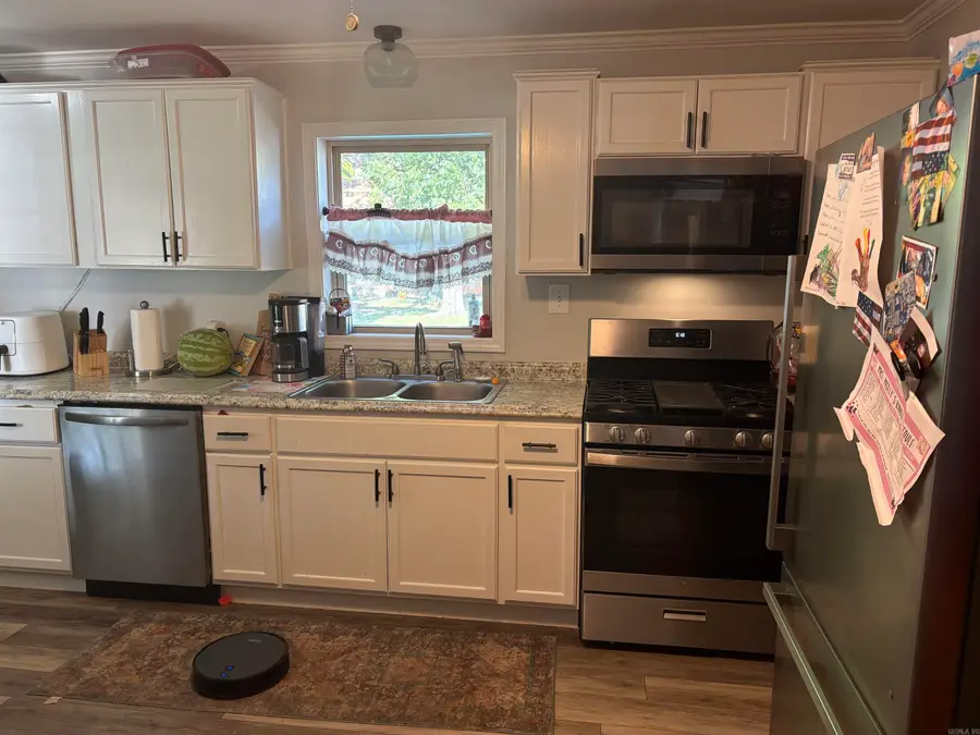 908 Block St, Wynne, AR 72396 - #3