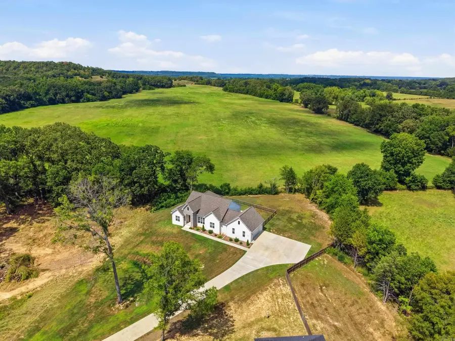 13 Parkridge Cv, Greenbrier, AR 72058 - #2
