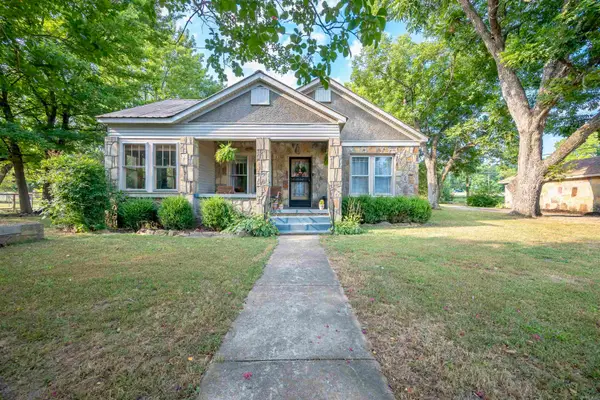 20 Moore Avenue, Batesville, AR 72501