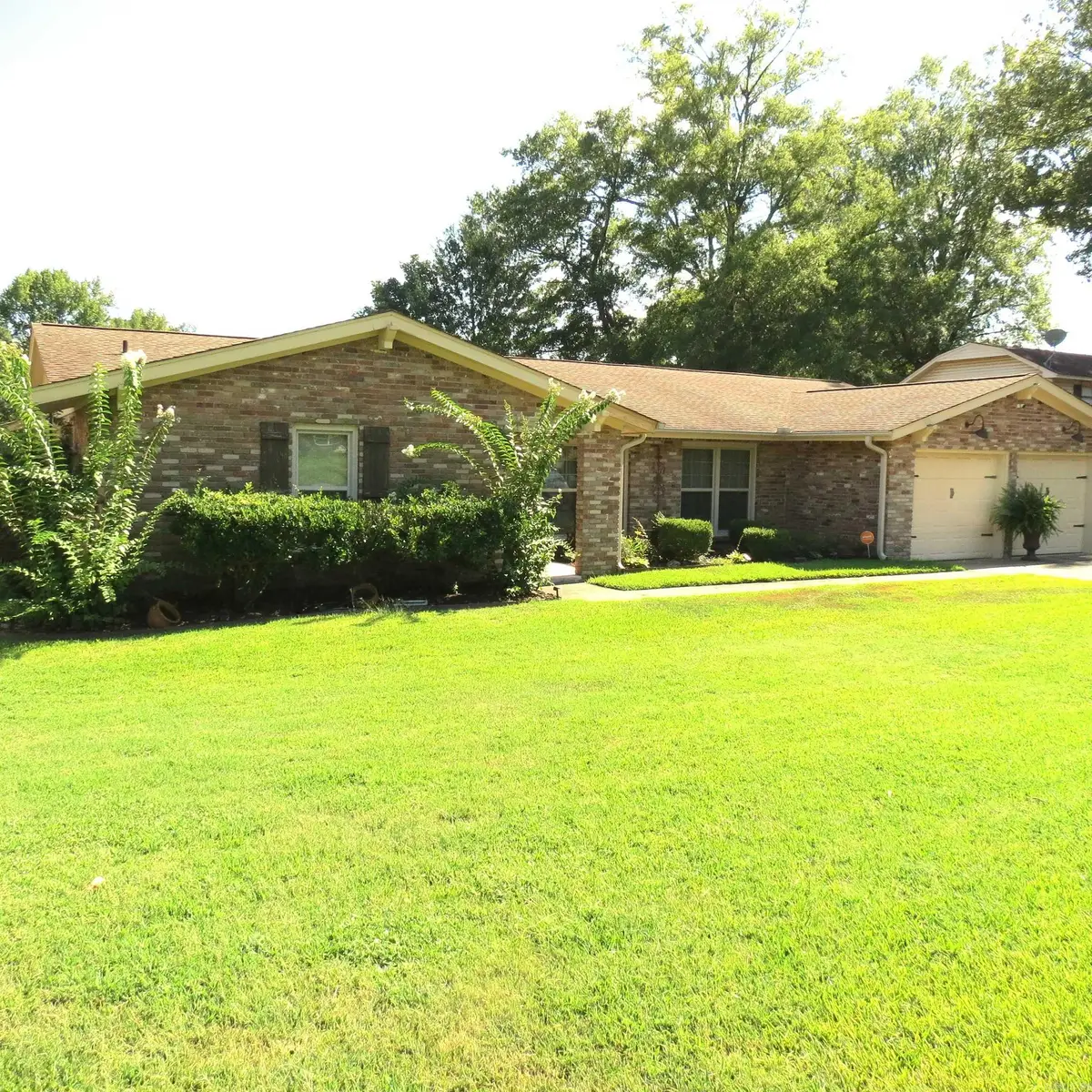 2504 W 42nd Avenue, Pine Bluff, AR 71603 - #1