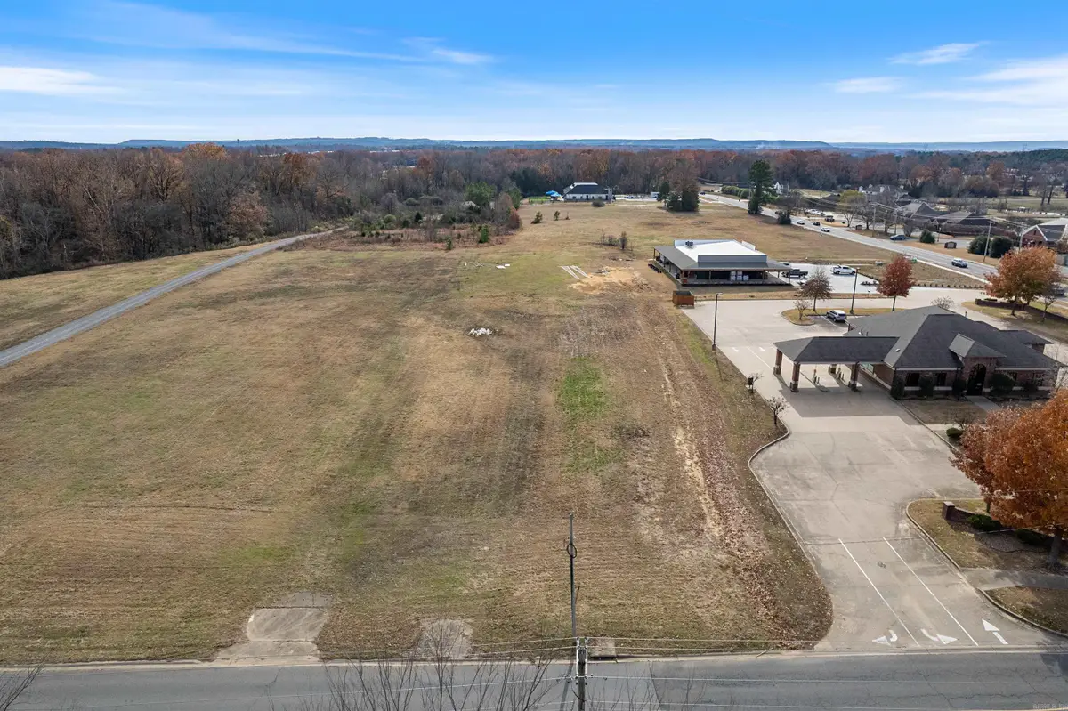 3955 College Avenue, Conway, AR 72034 - #1