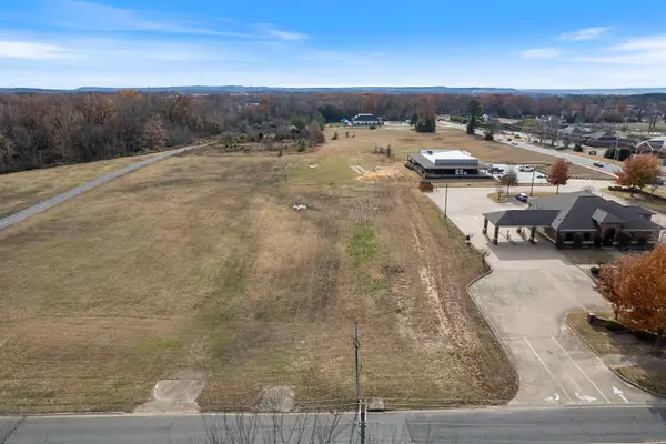 3955 College Avenue, Conway, AR 72034