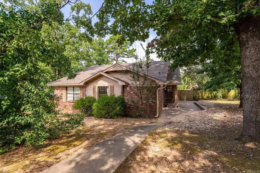 30 Woodlore Circle, Little Rock, AR 72211 - #2