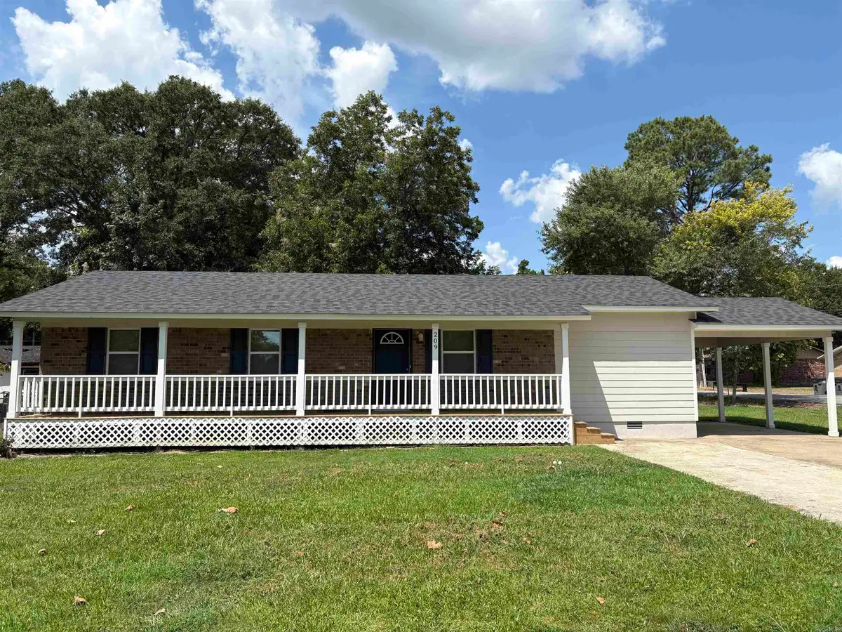209 N Pear Street, Beebe, AR 72012 - #1