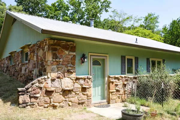 639 E Campground Road, Ash Flat, AR 72513