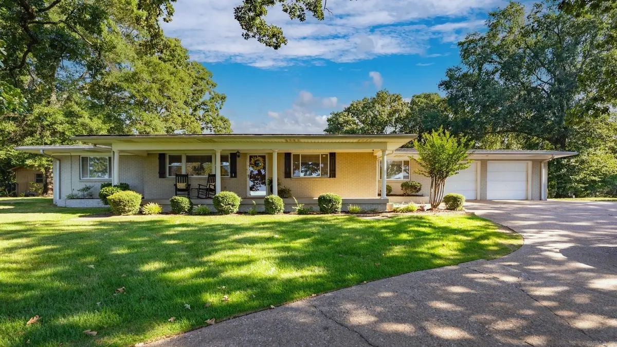 800 Grandview, Conway, AR 72032 - #1