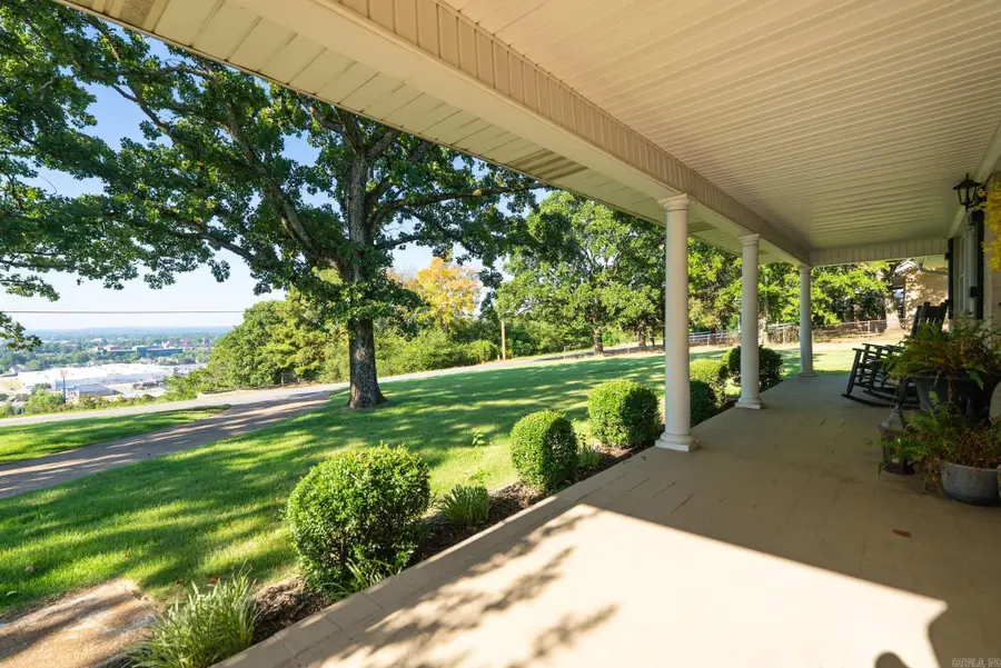 800 Grandview, Conway, AR 72032 - #2