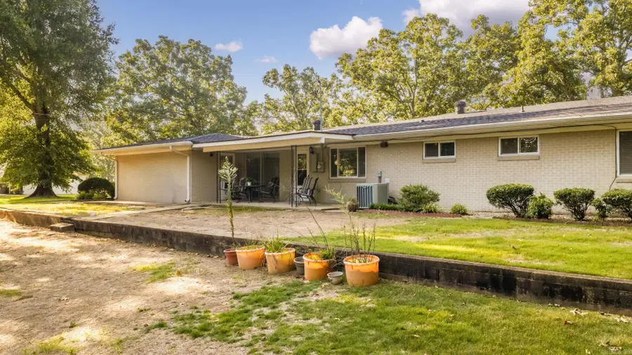 800 Grandview, Conway, AR 72032 - #3