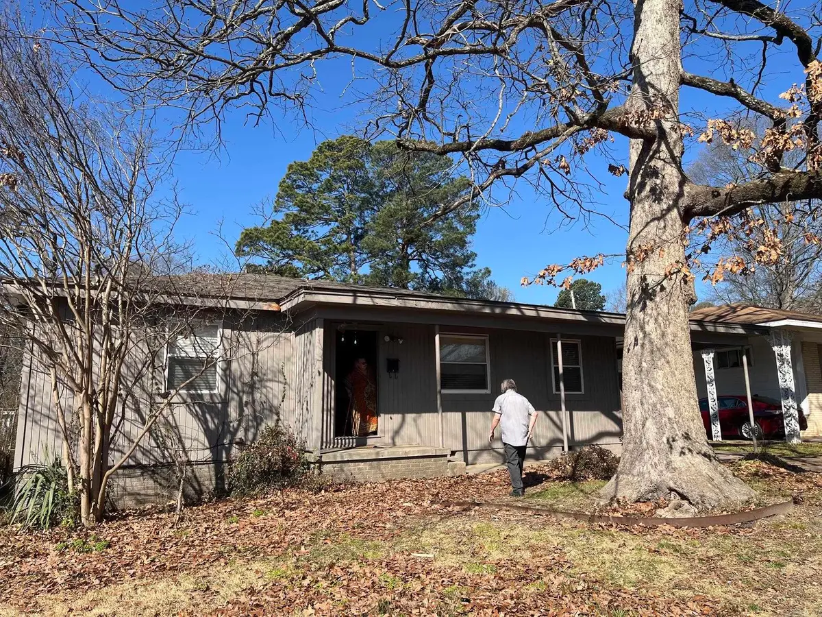 8 Centenary Drive, Little Rock, AR 72204 - #1