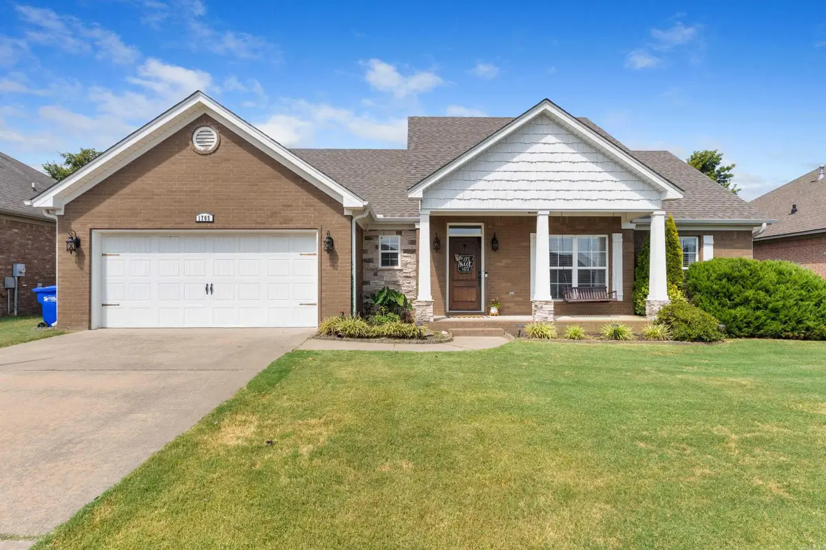 1705 Gardenia, Conway, AR 72034 - #1