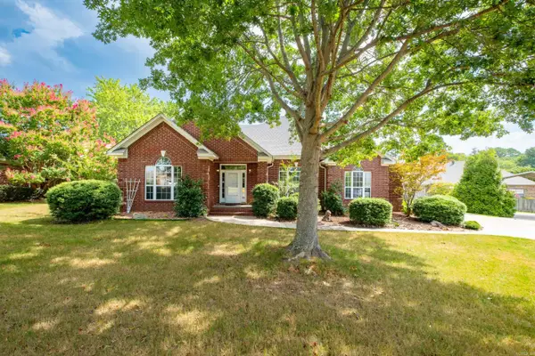 27 Belle River Circle, Maumelle, AR 72113