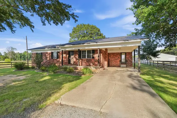 75 Stark Ave., Greers Ferry, AR 72067