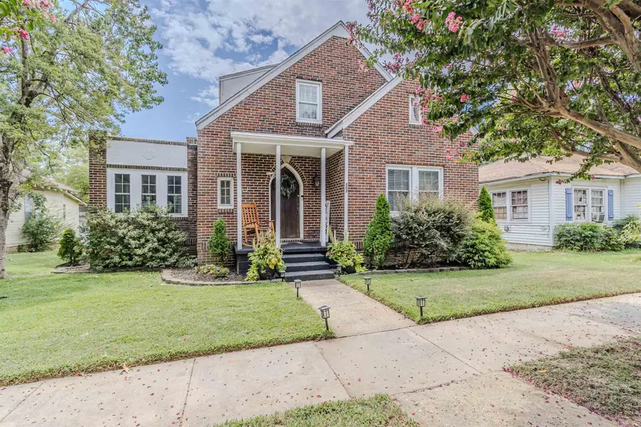 502 W Poplar Street, Paragould, AR 72450 - #2