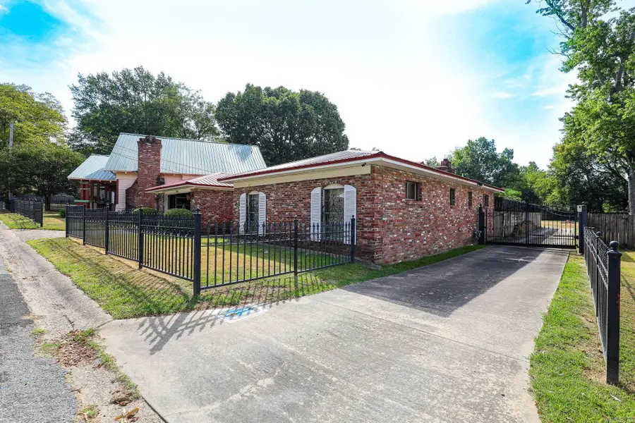 412 & 404 White St, Benton, AR 72015 - #2