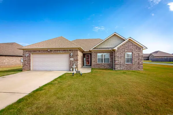 908 Puritan Drive, Jacksonville, AR 72076