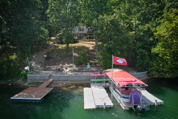 117 W Lakeshore Dr, Cherokee Village, AR 72529
