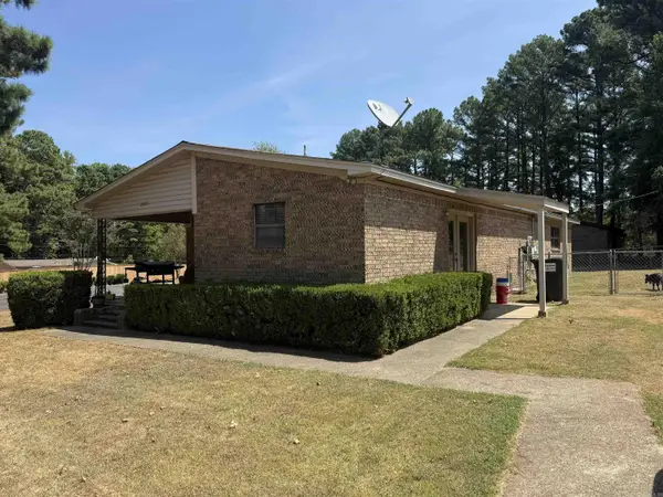 2405 Sharon Road, Benton, AR 72019